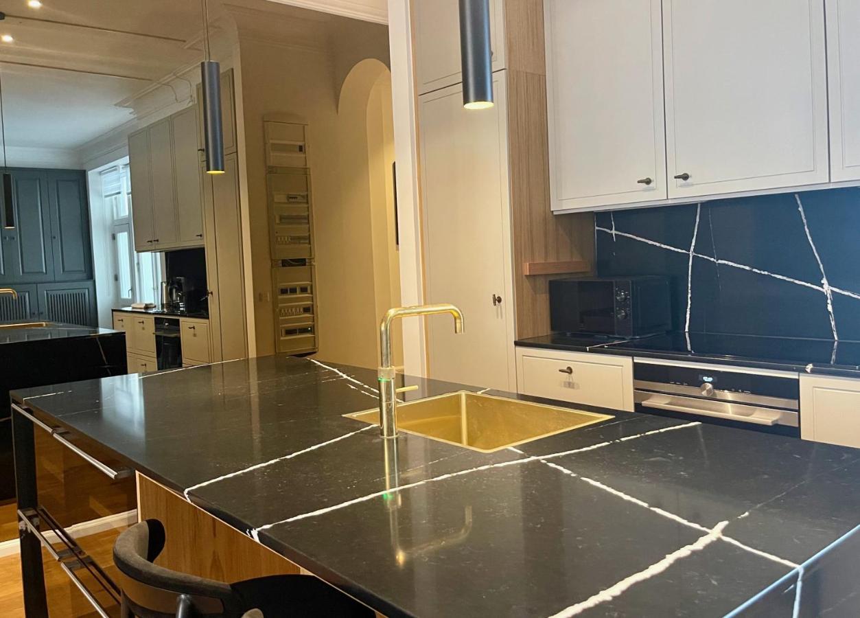Beautiful 3 Bedroom Flat Next To The Marble Church Apartamento Copenhaga