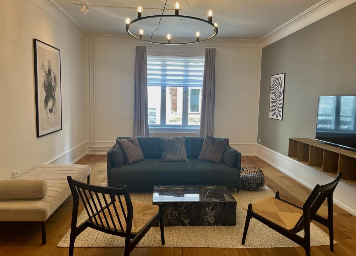 Beautiful 3 Bedroom Flat Next To The Marble Church Apartamento