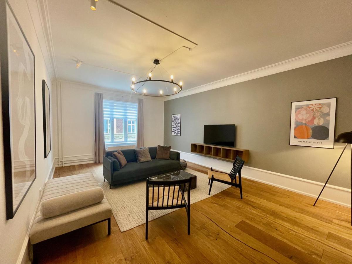 Beautiful 3 Bedroom Flat Next To The Marble Church Apartamento