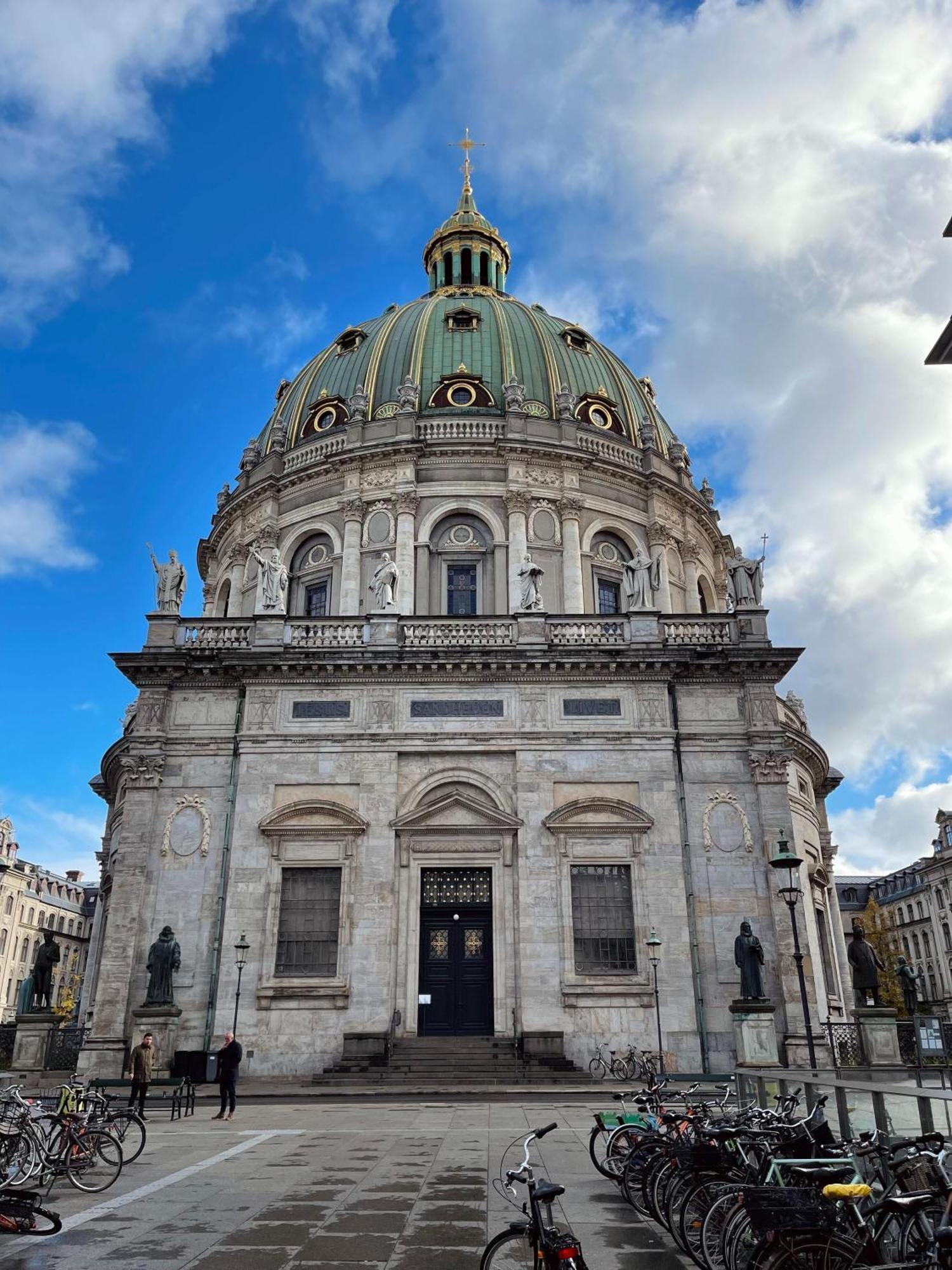 Beautiful 3 Bedroom Flat Next To The Marble Church Apartamento *